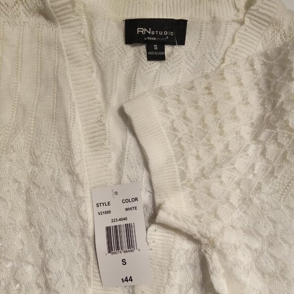 Women Tops 4 pc lot size SMALL New with tags Chaps Long Sleeve Tee Pullover - Picture 2 of 14